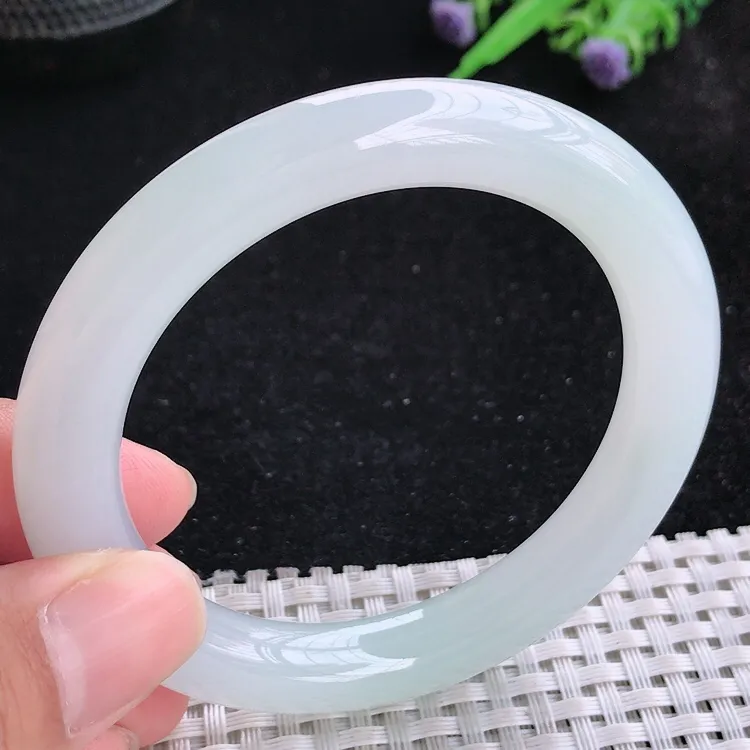 自然光54.8/10/10.2老坑冰胶果冻白净圆条手镯翡翠玉镯月光白美人镯