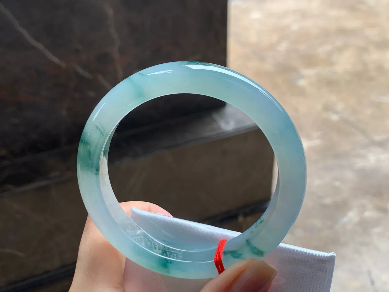 冰飘花手镯
水润 57.5/12.5/9mm