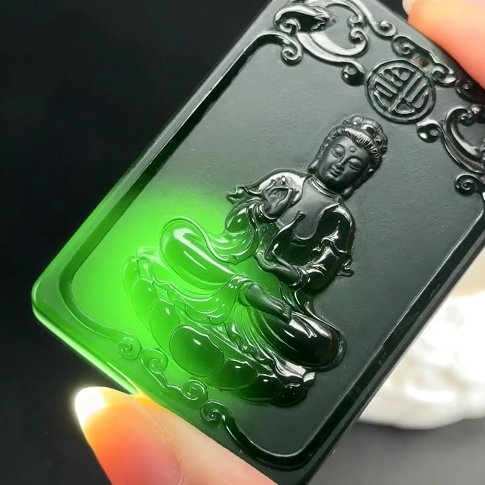精品墨翠观音 种好色正 打灯通透 油性十足