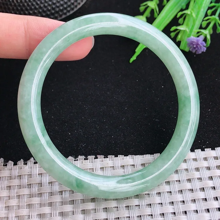 自然光54.5/7.5/8.2老坑秀气温润飘花圆条手镯翡翠玉镯收藏美人镯