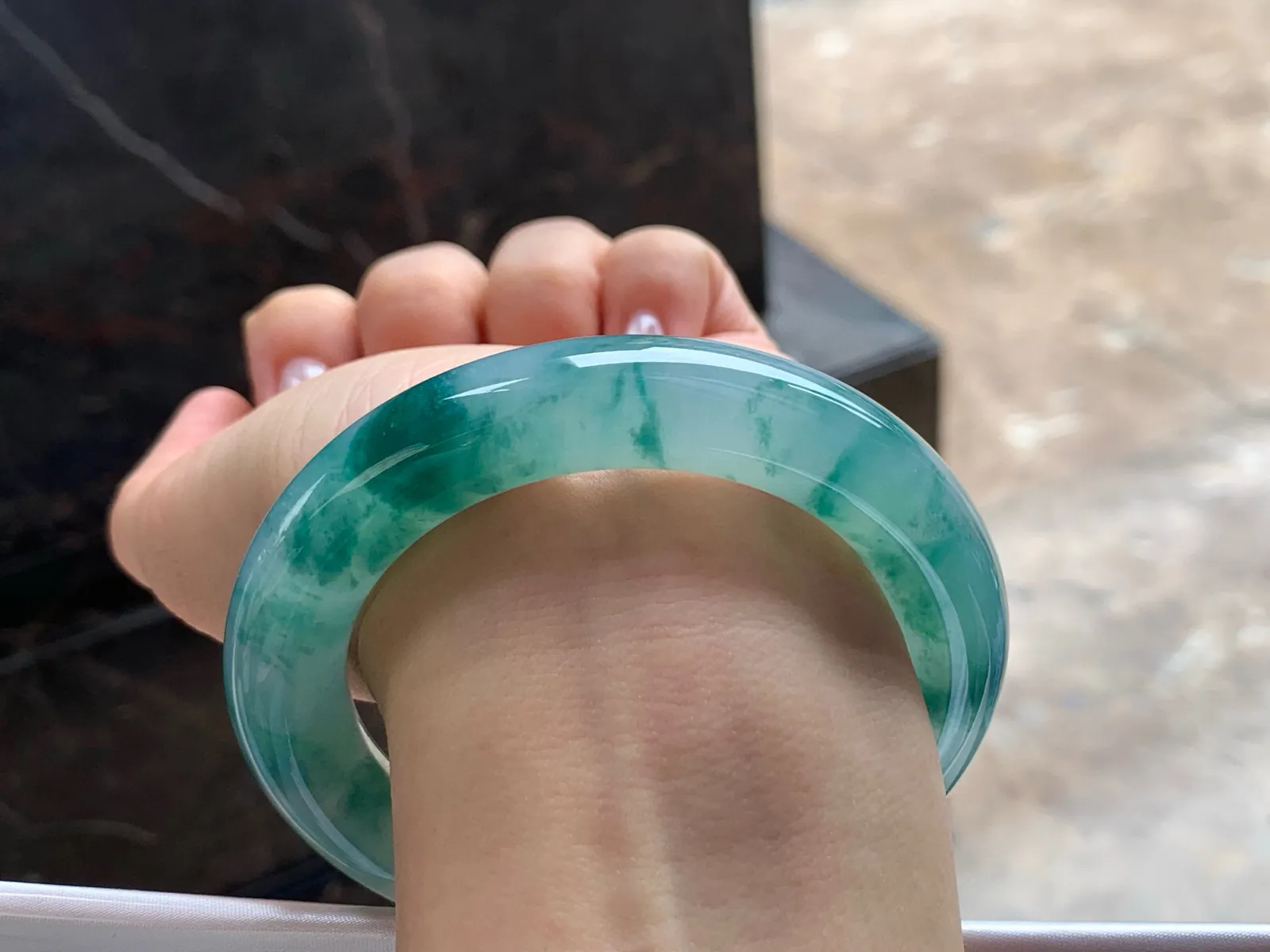 冰飘花福镯
水润56.6/12.3mm