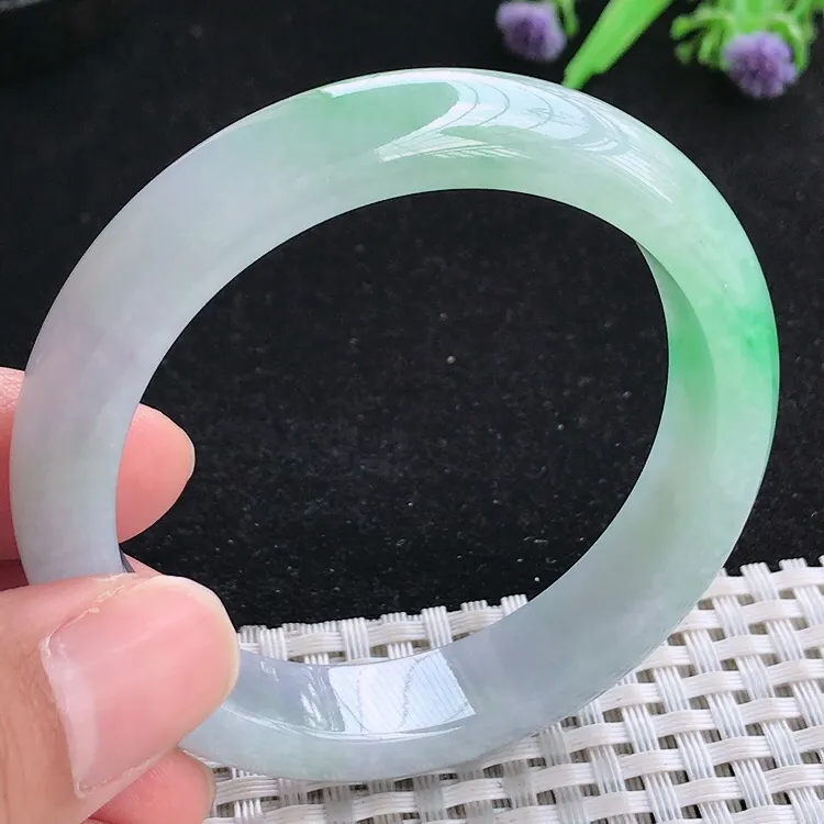 自然光52/11.8/7.8老坑冰胶水灵飘阳绿手镯翡翠玉镯收藏美人镯