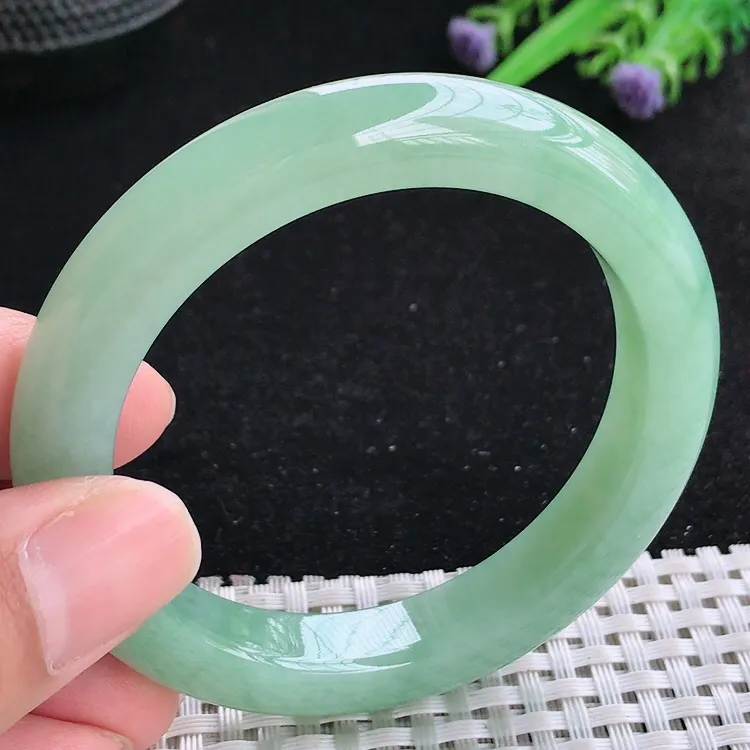 自然光54/10.2/9.1老坑冰胶水灵冰晴满绿手镯翡翠玉镯收藏美人镯