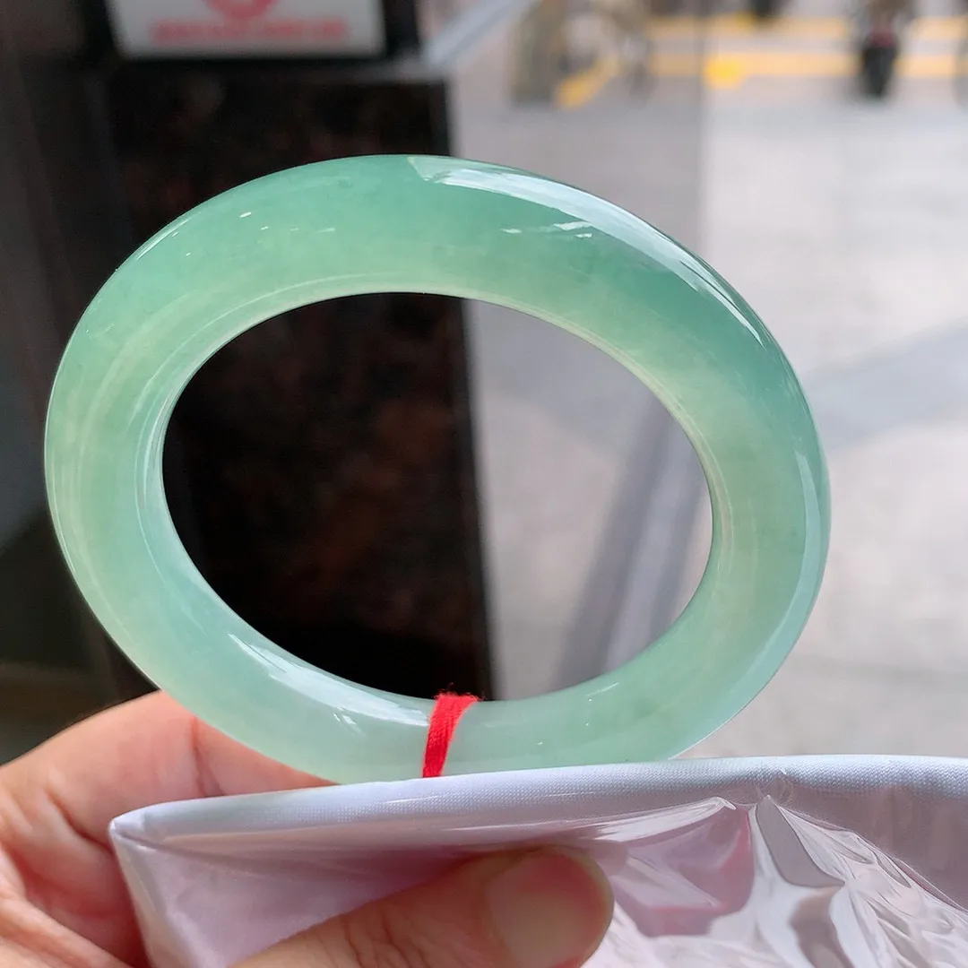 圆条高冰甜绿 无瑕 尺寸:55.4/10.9 种色俱佳