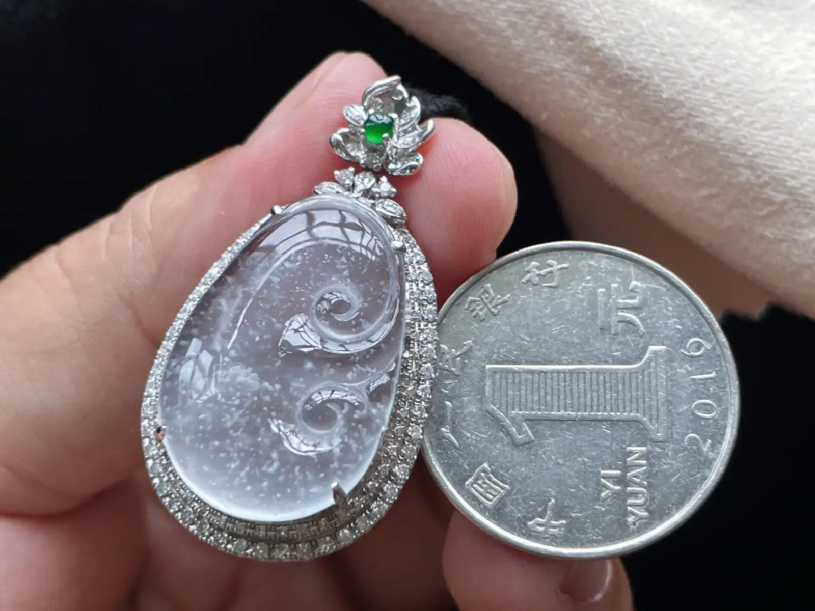 18K 冰种雪花棉·如意

裸25.3-16.6-3.3