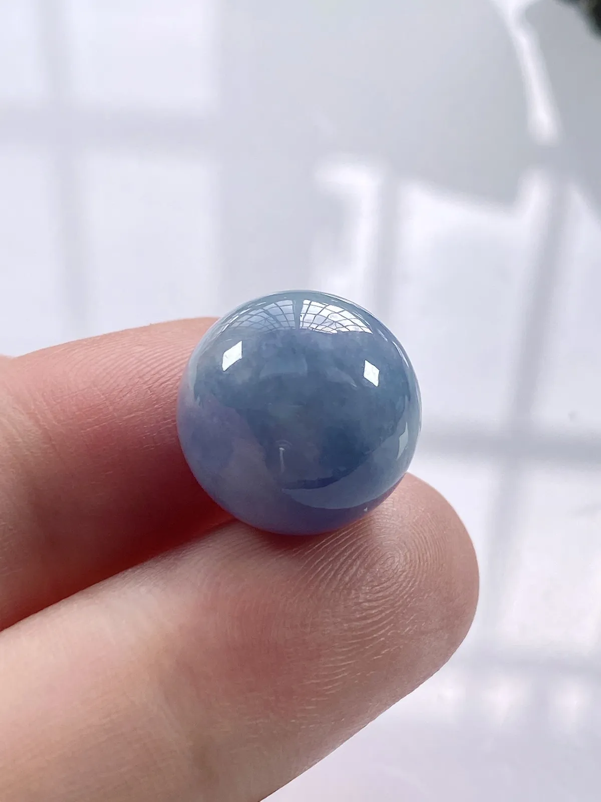 缅甸天然翡翠A货，大卡15.6冰润紫罗兰大圆珠单珠一颗，尺寸：15.6mm/1颗，重量：6.73g，没打孔。