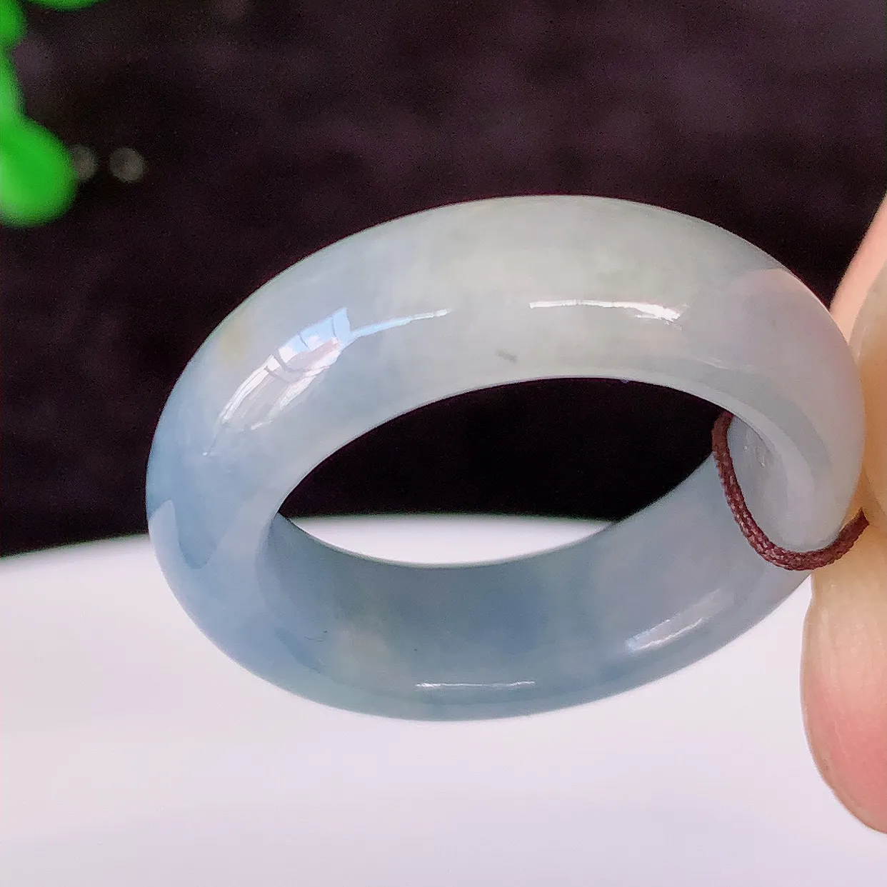 自然光实拍，17.3mm内径翡翠指环，玉戒指，玉质莹润，好精美好冰润的指环，15圈口，上手纤巧！#3.1