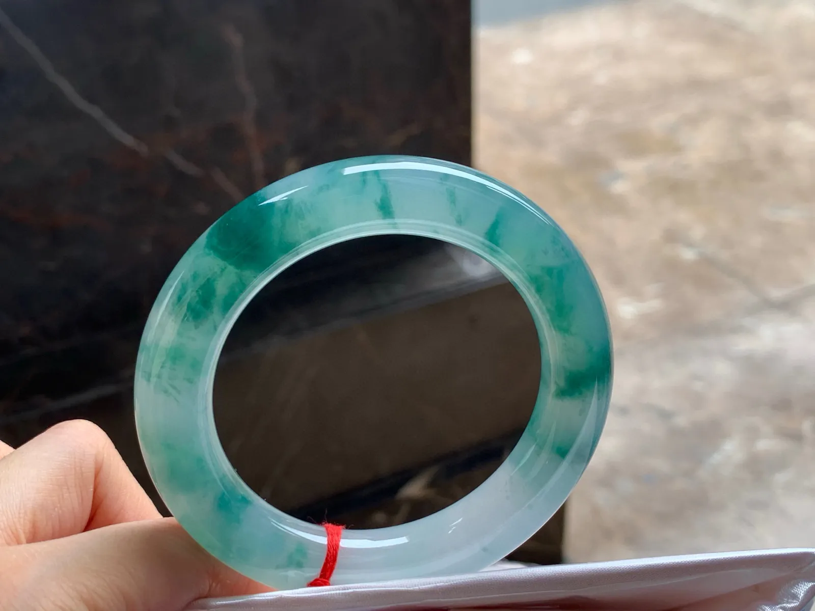 冰飘花福镯
水润56.6/12.3mm