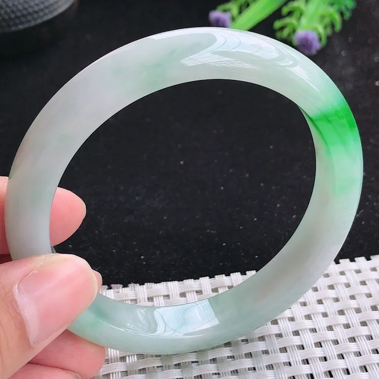 自然光60.8/11.8/8.3老坑冰胶果冻飘阳绿大圈口手镯翡翠玉镯收藏美人镯