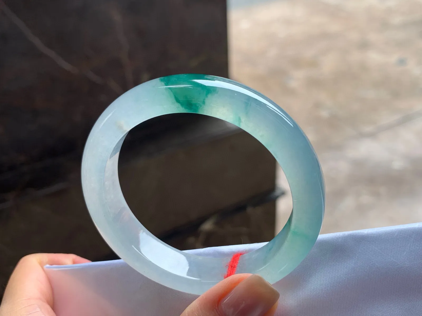 冰种飘花手镯
种老52.2/12.6/8.7mm
