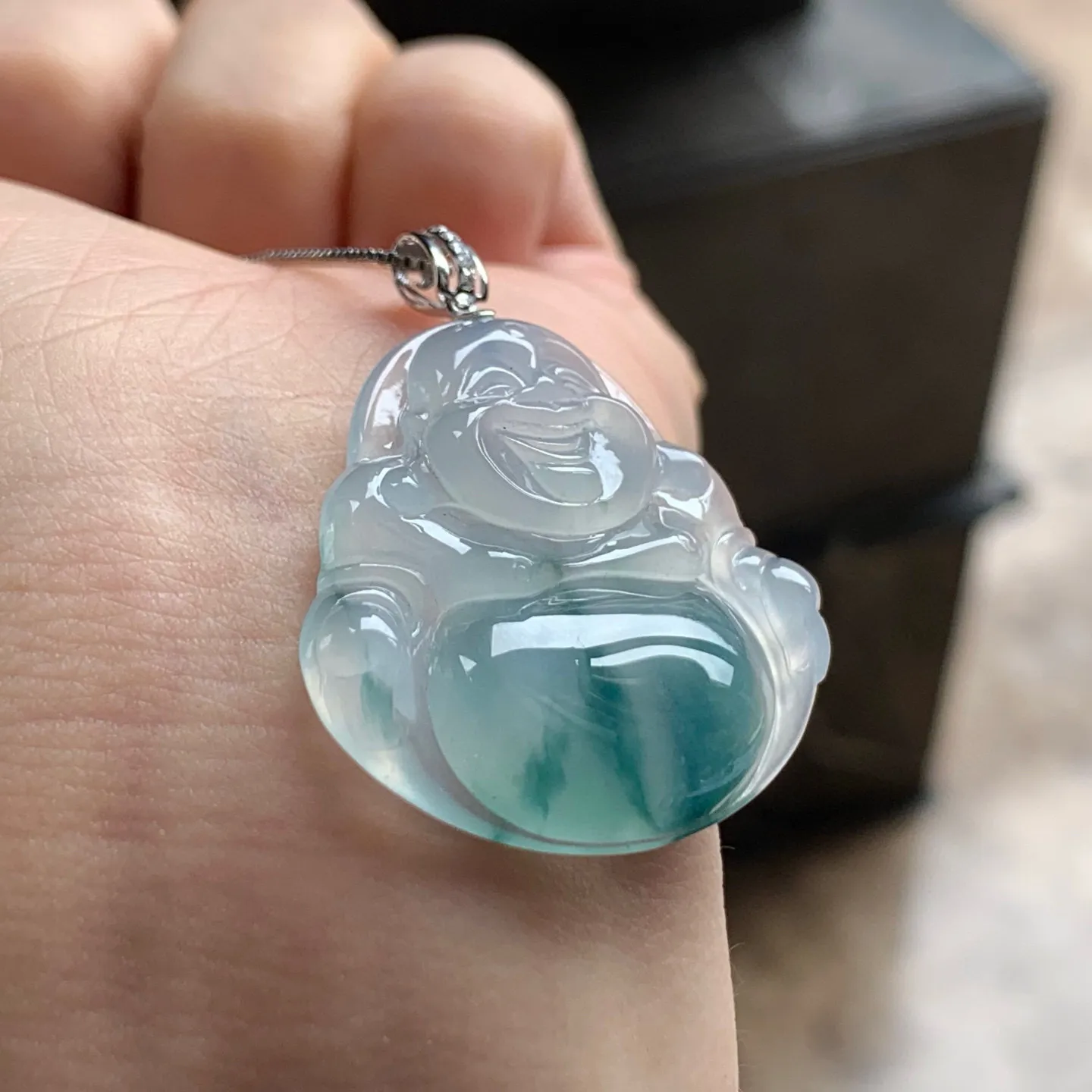 冰种飘花坐佛
清爽 金扣