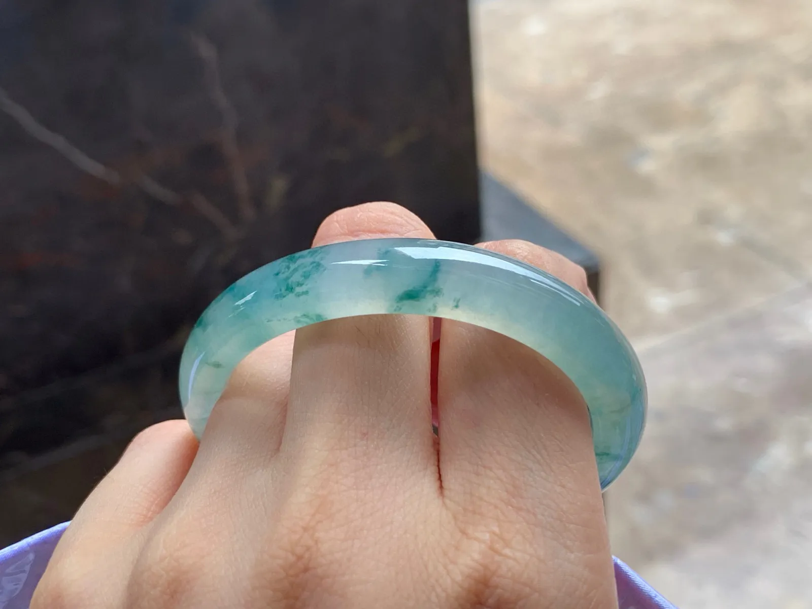 冰种飘花贵妃镯
种好53/9.5/7mm
