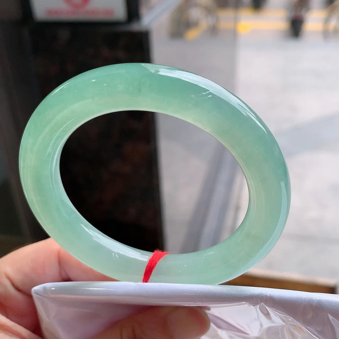 圆条高冰甜绿 无瑕 尺寸:55.4/10.9 种色俱佳