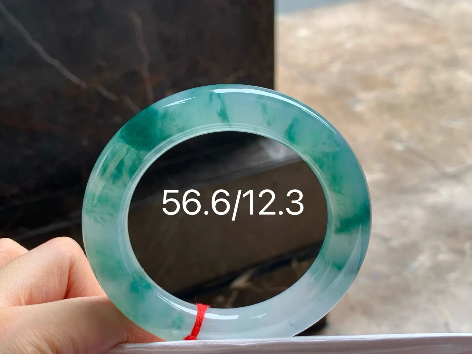 冰飘花福镯
水润56.6/12.3mm