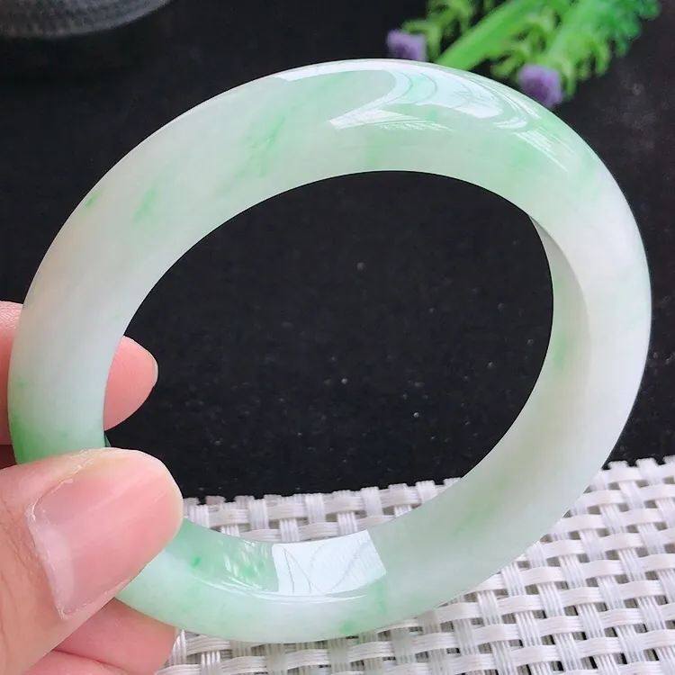 自然光57.5/12.3/9.5老坑冰胶水灵翠绿色手镯翡翠玉镯收藏美人镯