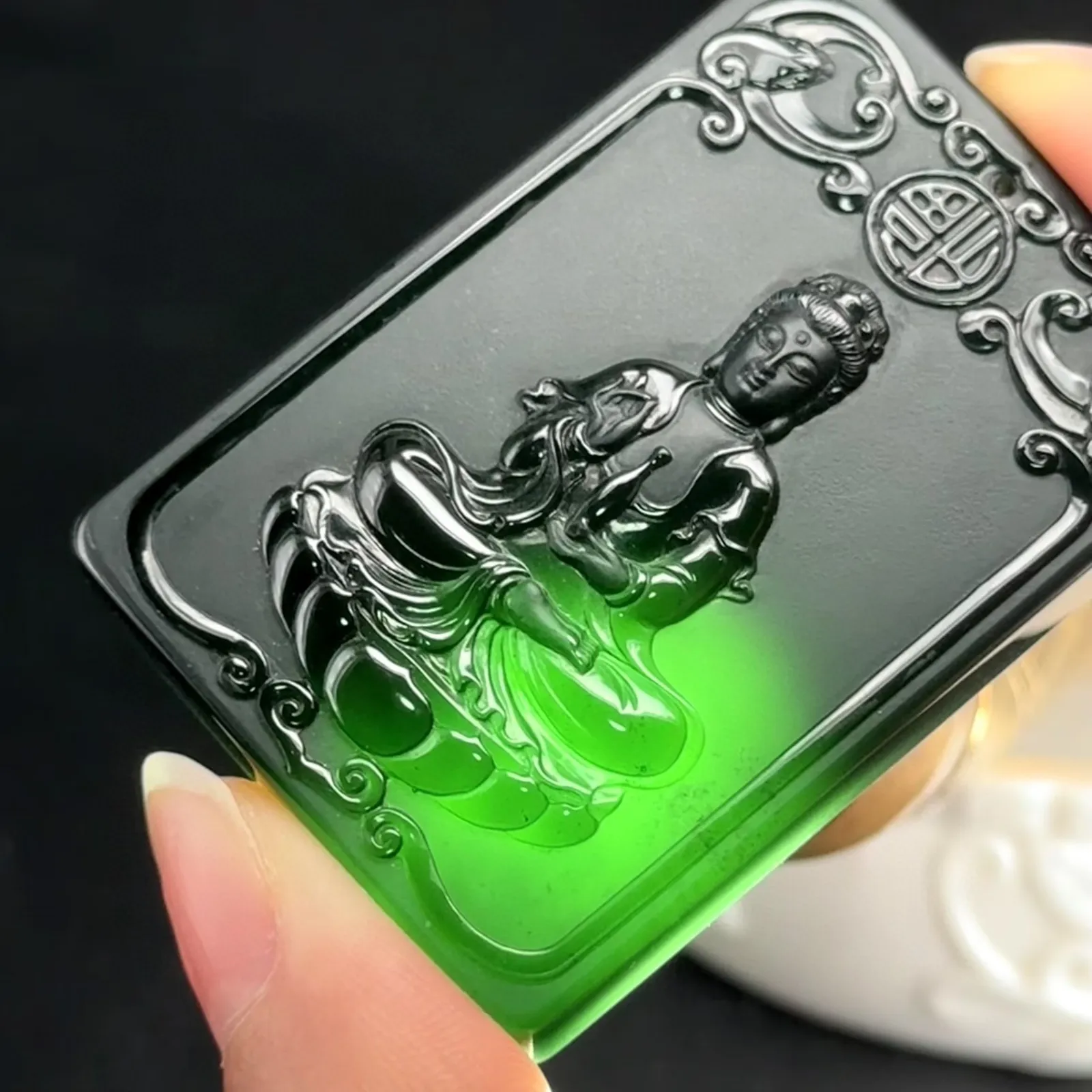 精品墨翠观音 种好色正 打灯通透 油性十足