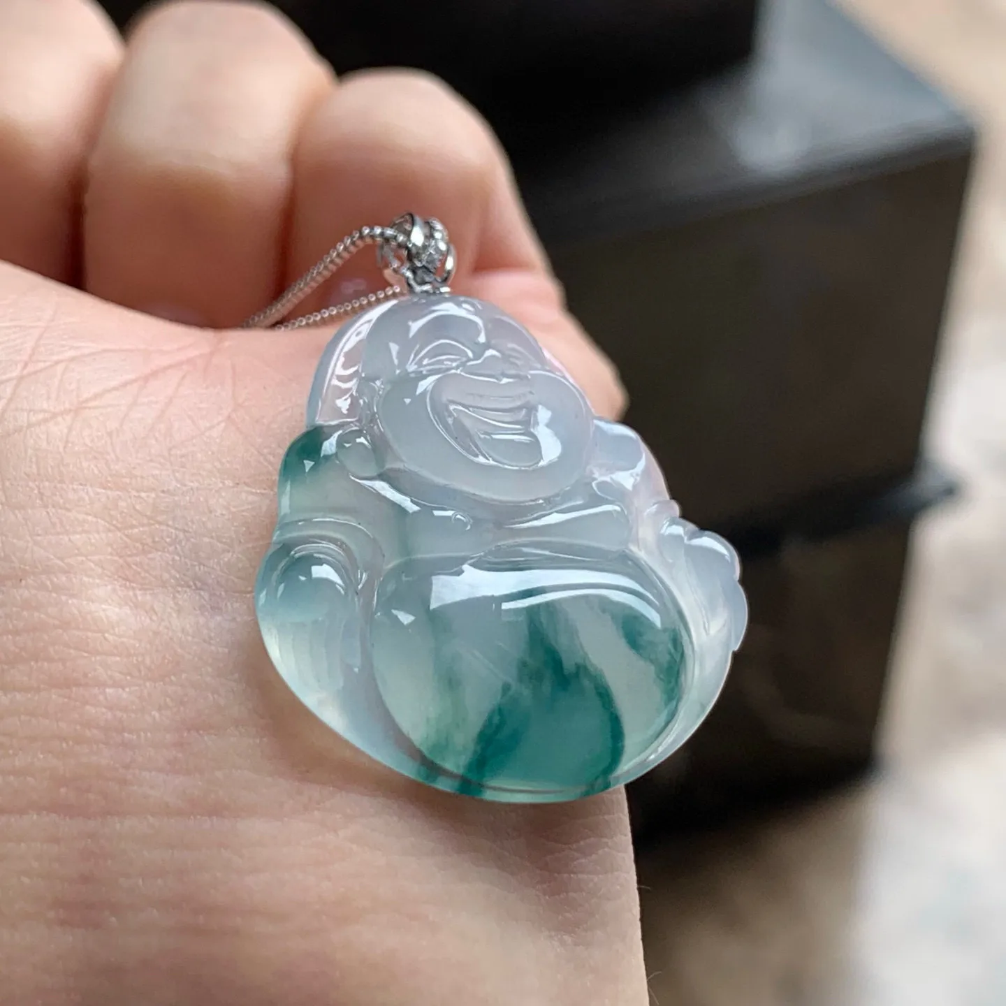 冰种飘花坐佛
清爽 金扣