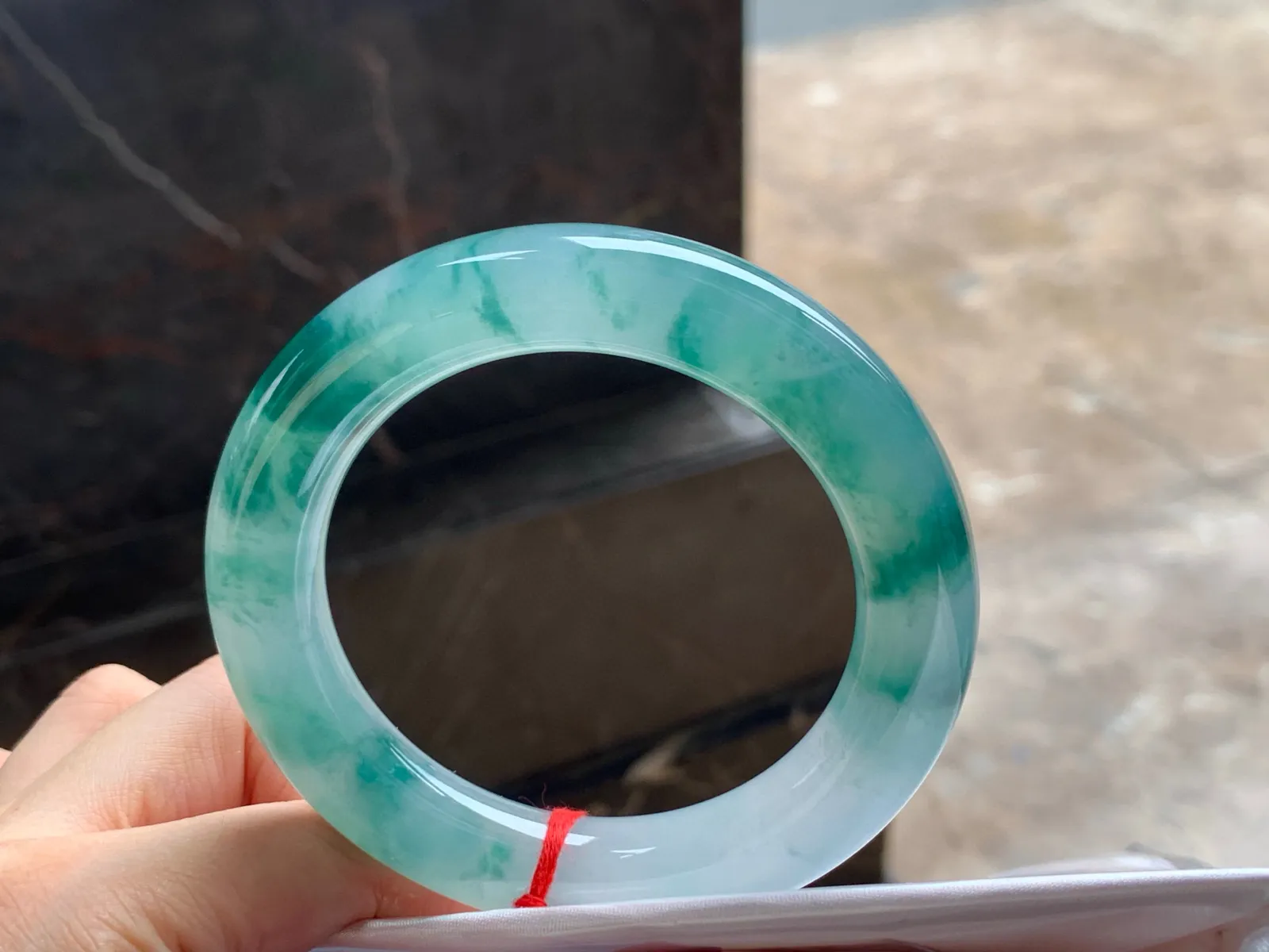 冰飘花福镯
水润56.6/12.3mm