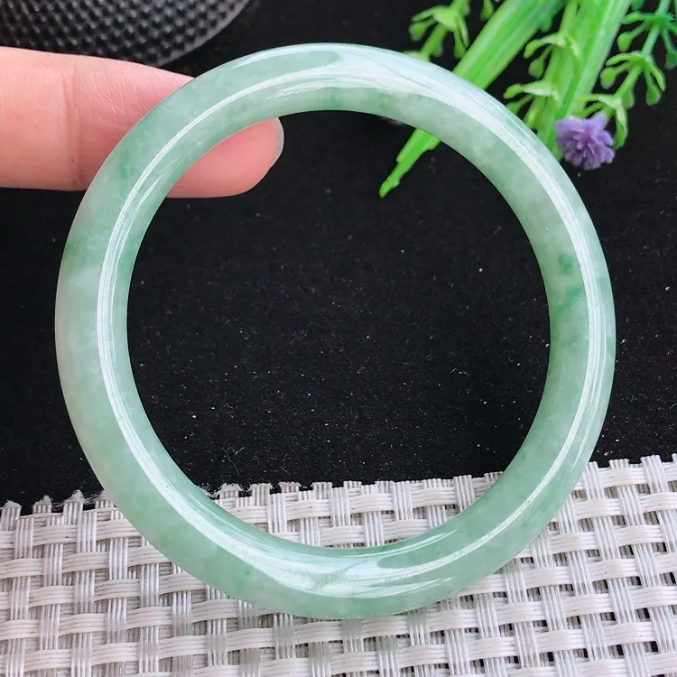 自然光54.5/7.5/8.2老坑秀气温润飘花圆条手镯翡翠玉镯收藏美人镯