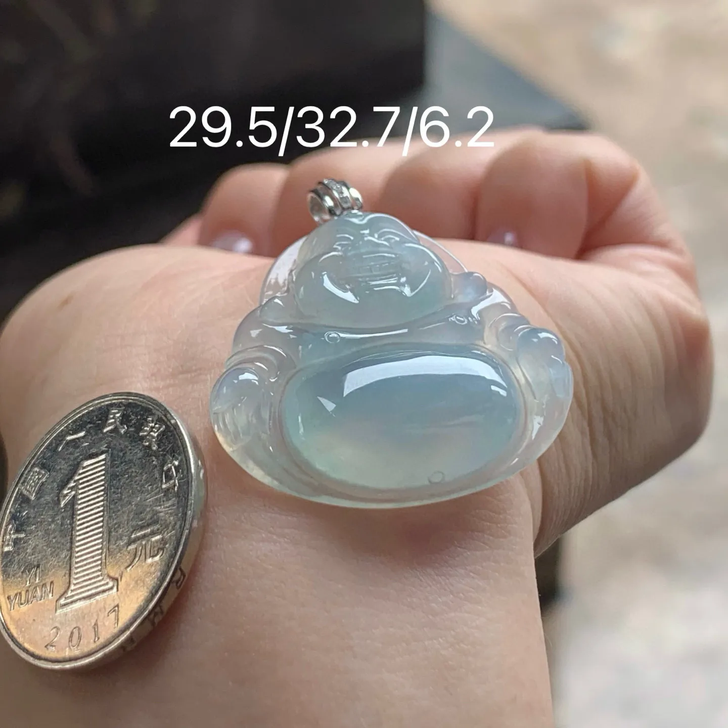冰种坐佛
清爽 金扣