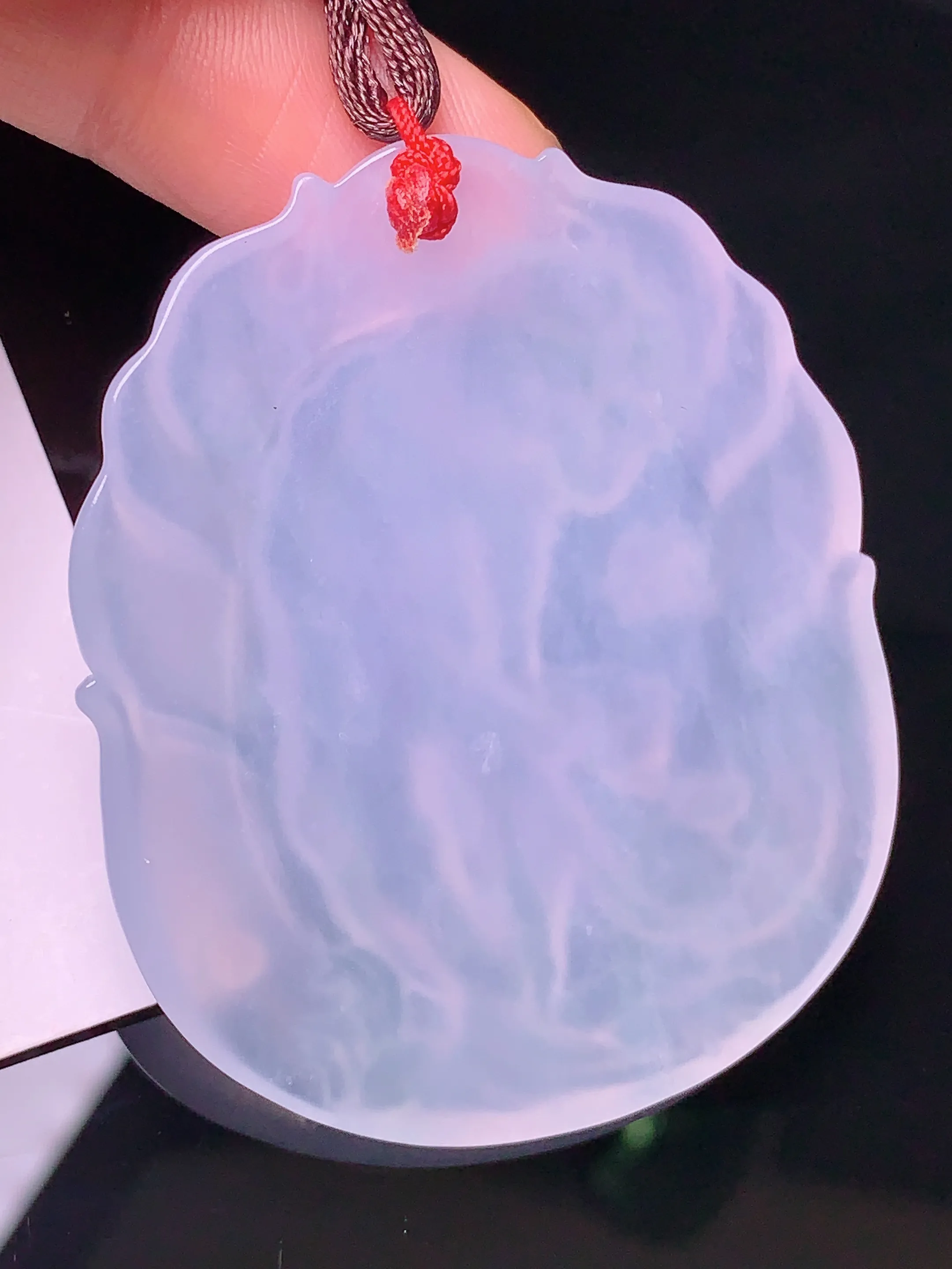 生肖虎牌吊坠 玉质细腻 色泽艳丽 整体尺寸50.8*42.2*6