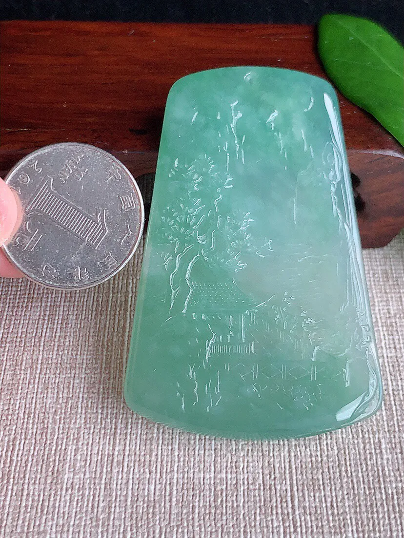 a货翡翠老坑冰种晴水意境山水牌吊坠 尺寸63.3×41.7×5.6mm 重量36.00g 0702