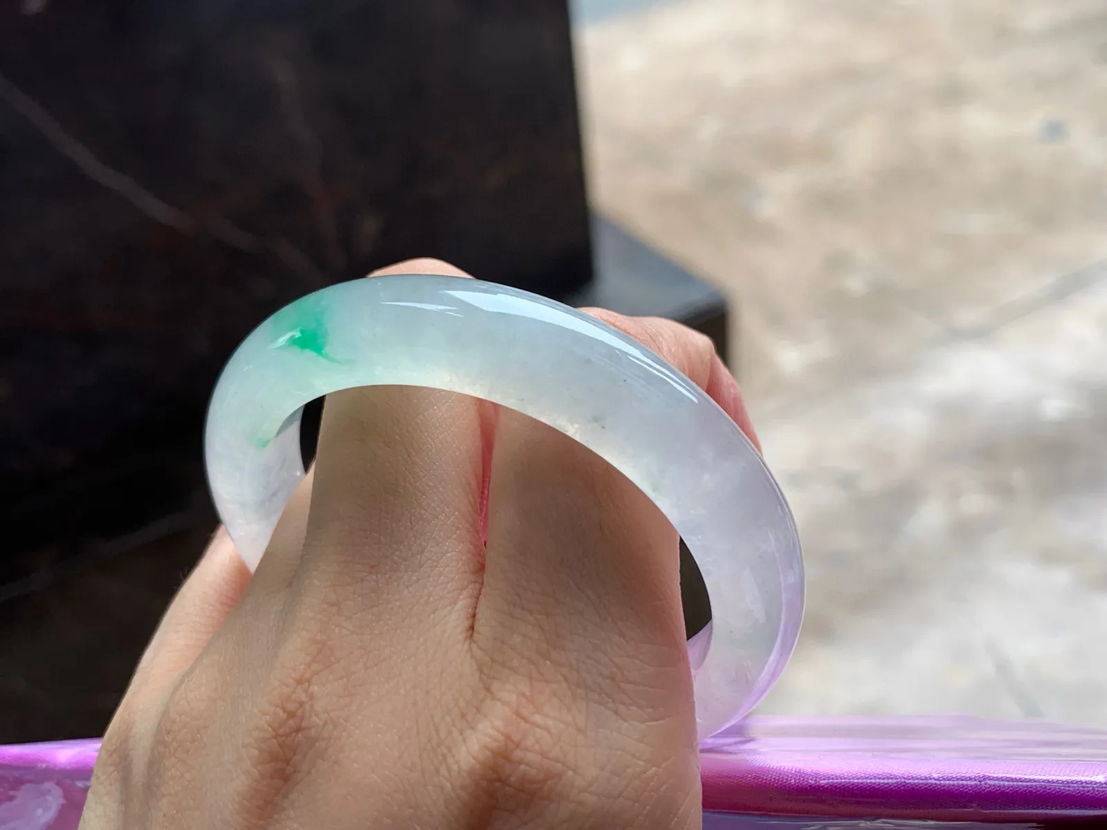 冰种飘色手镯
种老水足 51.2/10.7/9mm
