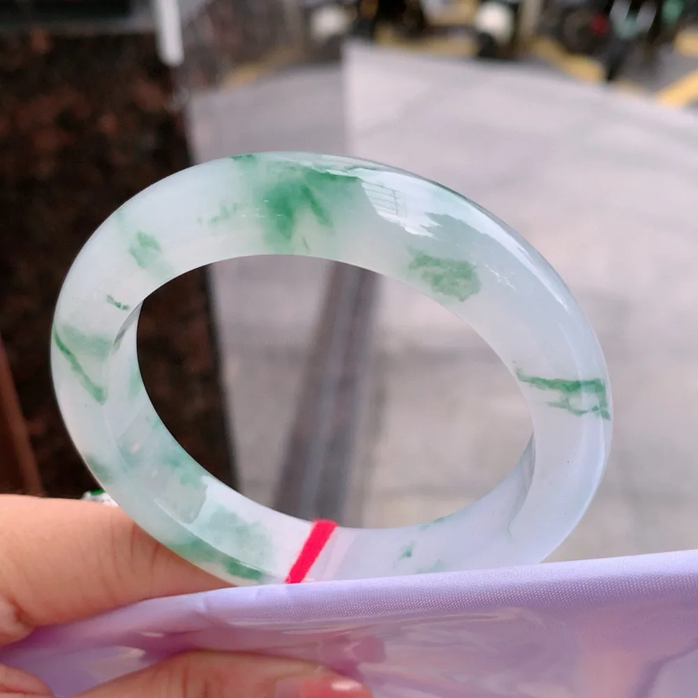 正圈冰玻飘花 无瑕 尺寸:57.2/12.7/9.3 花美 种水好