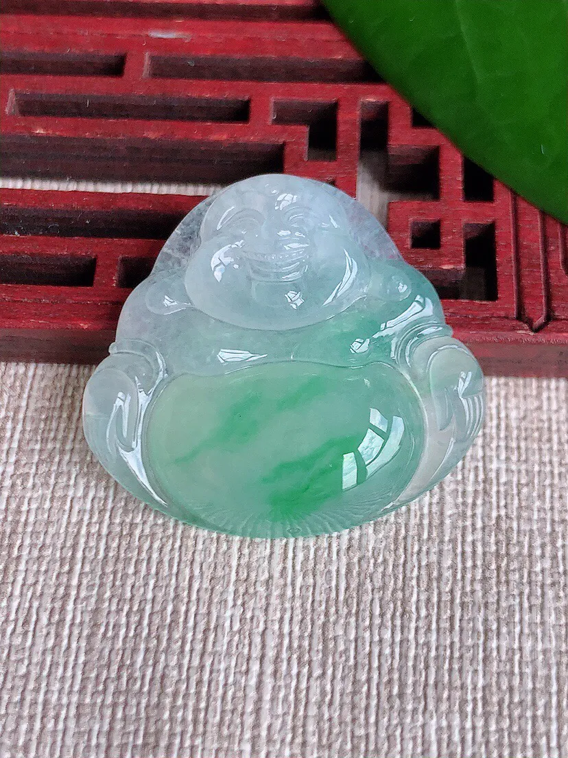 a货翡翠老坑冰种飘绿一刀切佛公吊坠 尺寸28.6×31×6mm 重量9.07g 0702