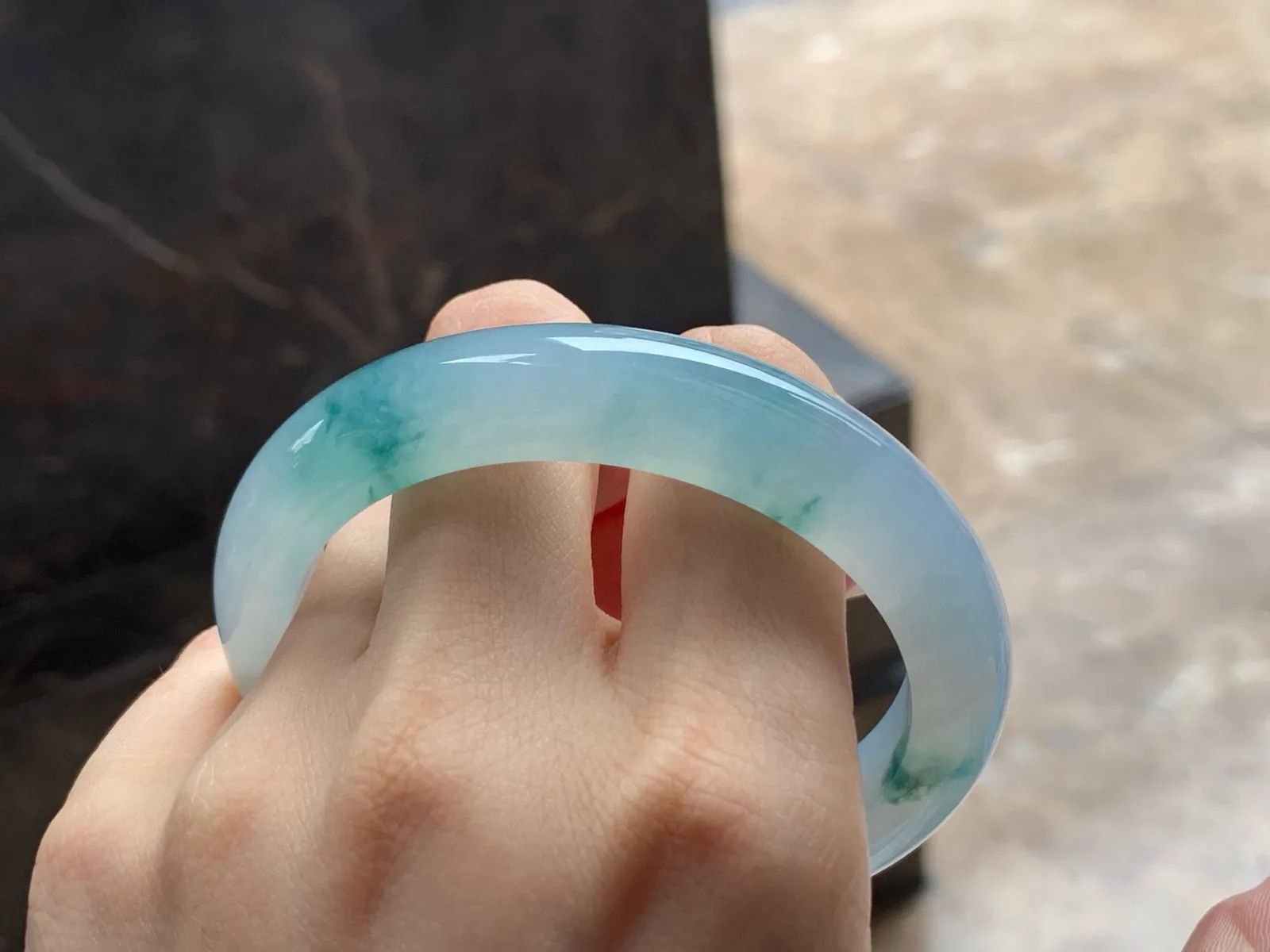 冰飘花手镯
水润 57.5/12.5/9mm
