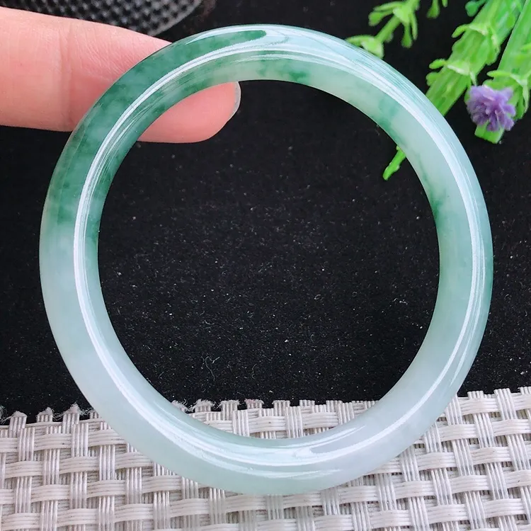 自然光53/8.2/8老坑冰胶水灵上啊细条圆条手镯翡翠玉镯收藏美人镯