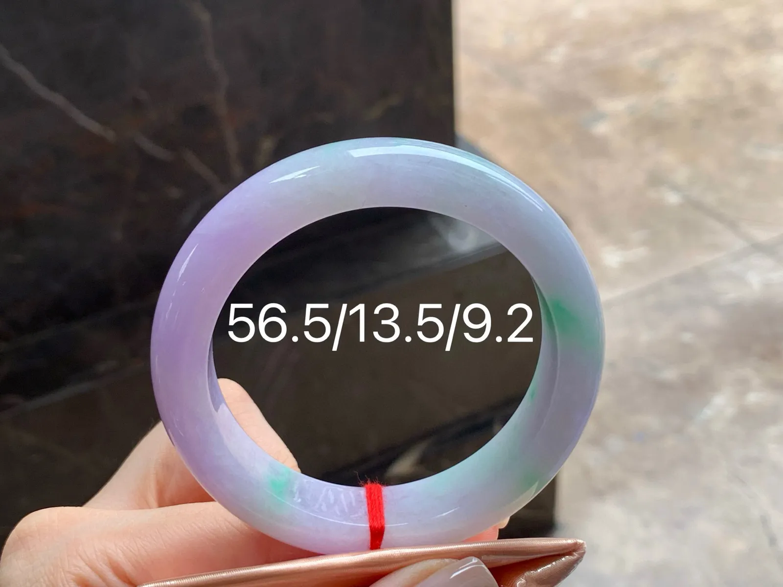 春彩手镯
细腻清爽 56.5/13.5/9.2mm