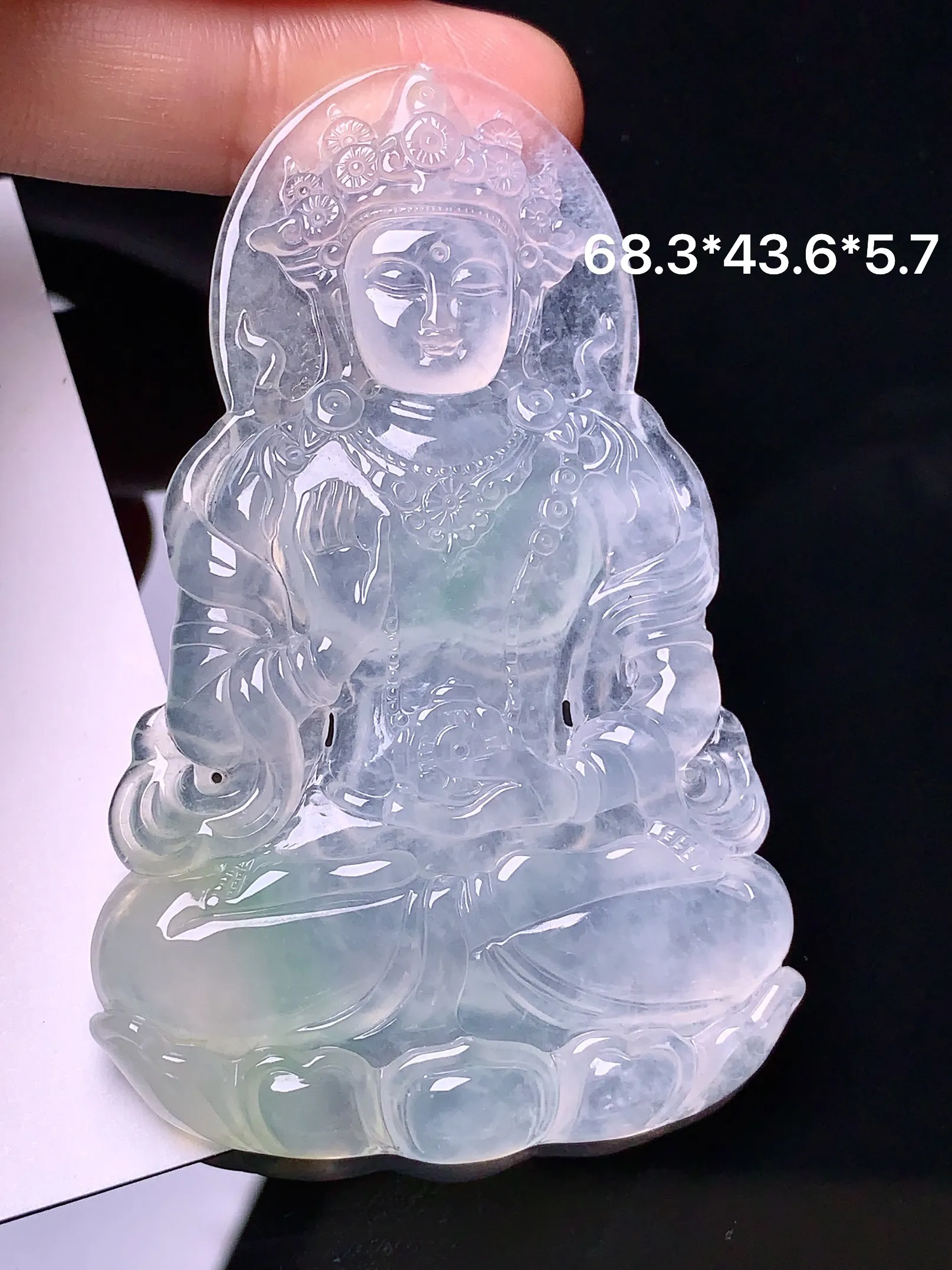冰种飘绿度母吊坠 玉质细腻 色泽艳丽 整体尺寸68.3*43.6*5.7
