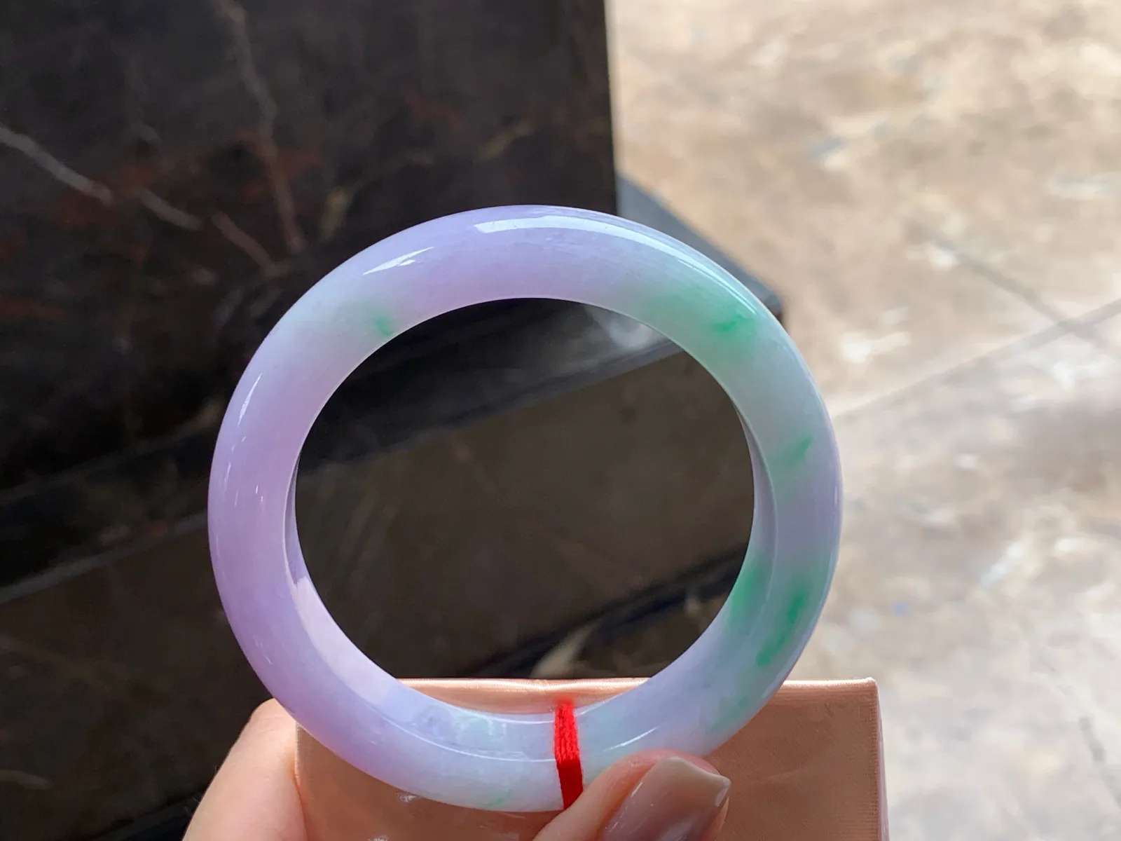 春彩手镯
细腻清爽 56.5/13.5/9.2mm