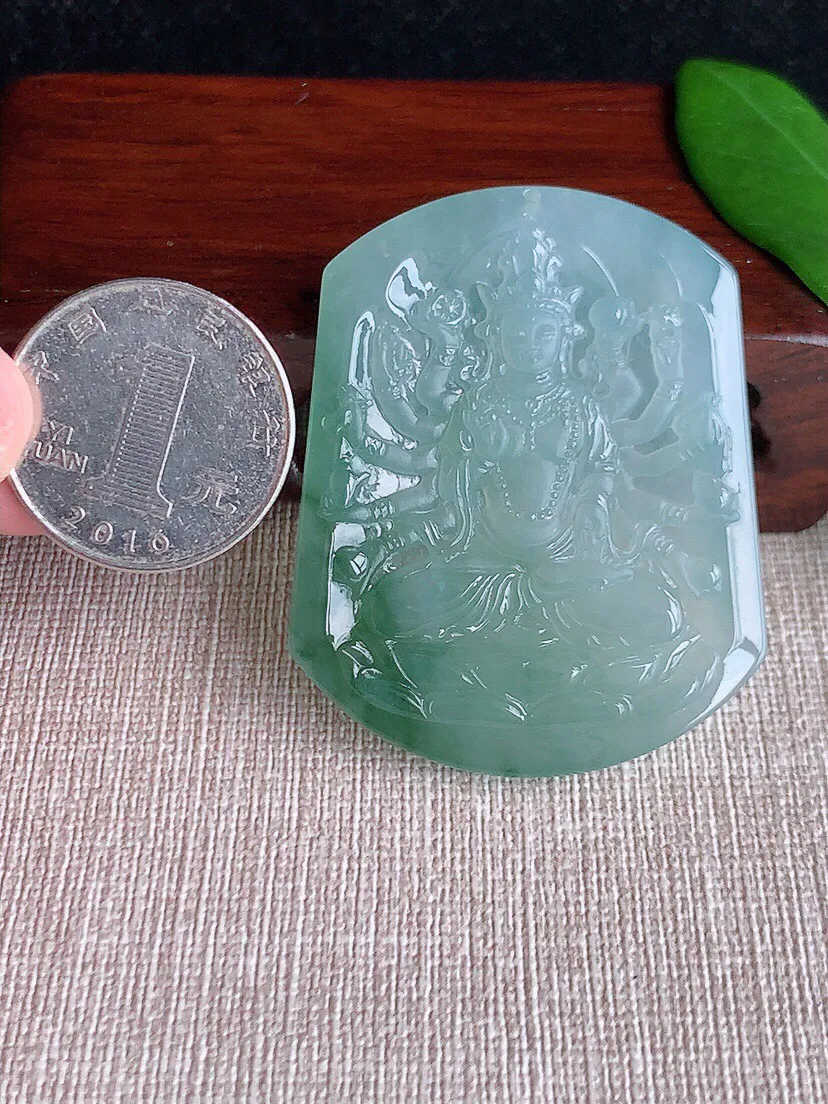 a货翡翠老坑冰种一刀切飘花千手观音吊坠，尺寸50.4×40.5×5.5mm 重量24.07g 0703