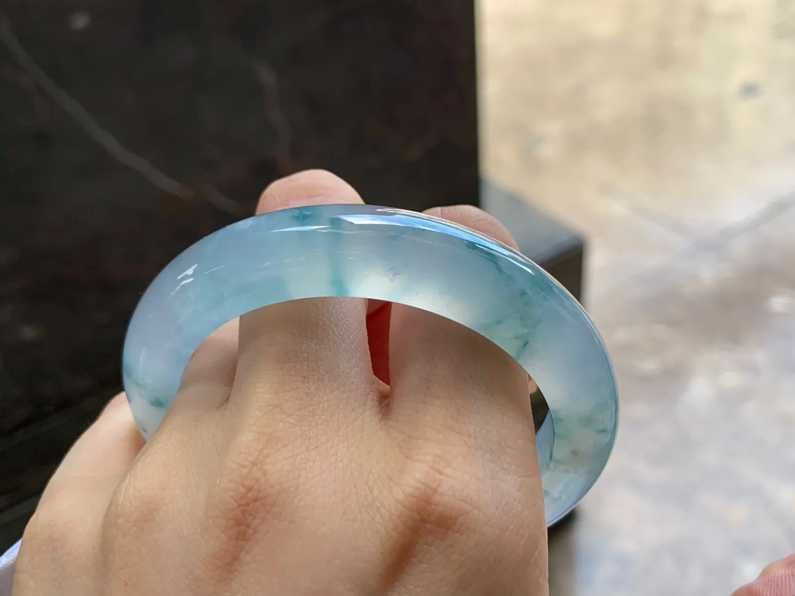 冰种飘花手镯
种好水足 56/11.6/9.6mm