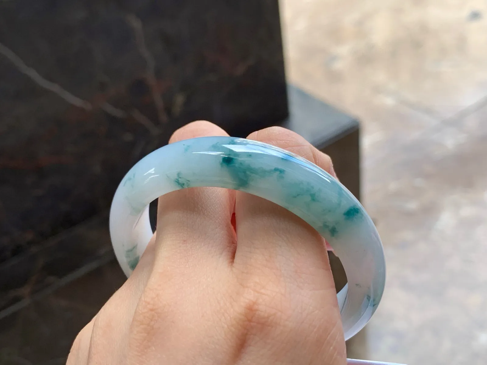 飘花手镯
细腻53.7/12.9/7.7mm