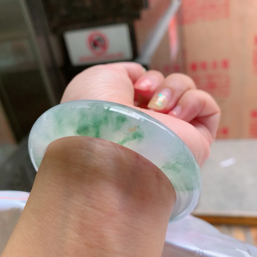 正圈冰绿花淡淡紫 无瑕 尺寸:52.5/12.9/8版型漂亮 🥰🥰