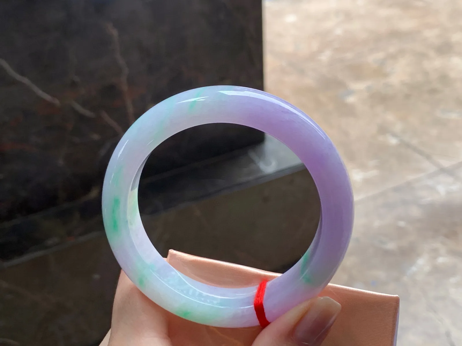 春彩手镯
细腻清爽 56.5/13.5/9.2mm