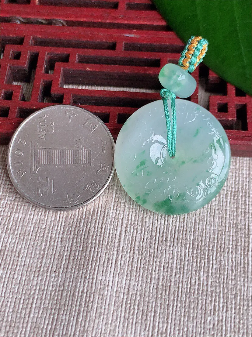 a货翡翠老坑冰种飘花雕花平安扣吊坠 尺寸26×6mm 重量9.30g 0703