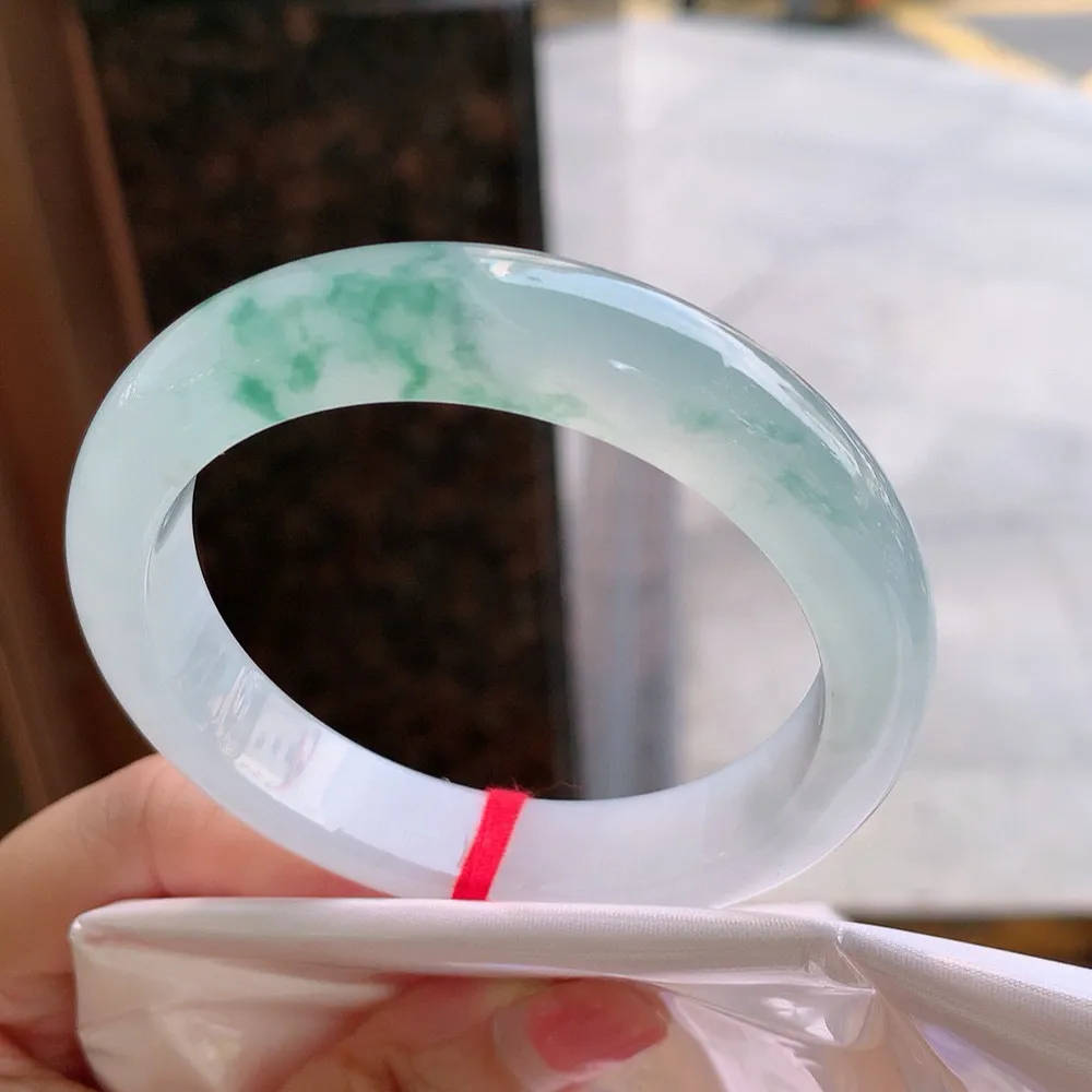 正圈冰玻飘花 无瑕 尺寸:56.9/12.6/8.5 花美 种水好