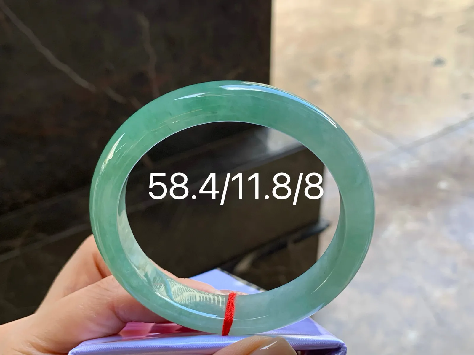 油青手镯
种好水润 58.4/11.8/8mm