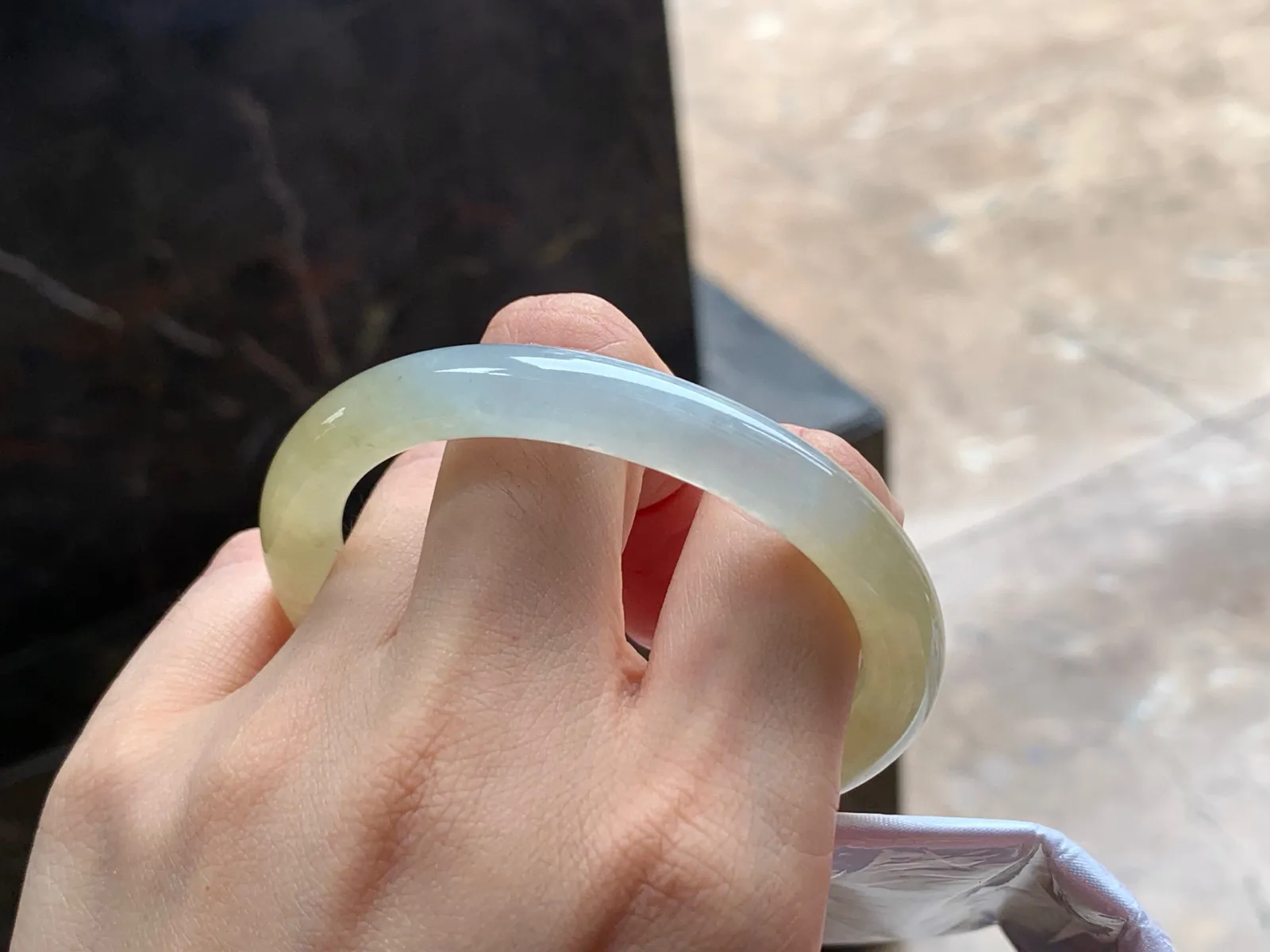 冰黄细圆条贵妃镯
种好独特 52/9/7.8mm
