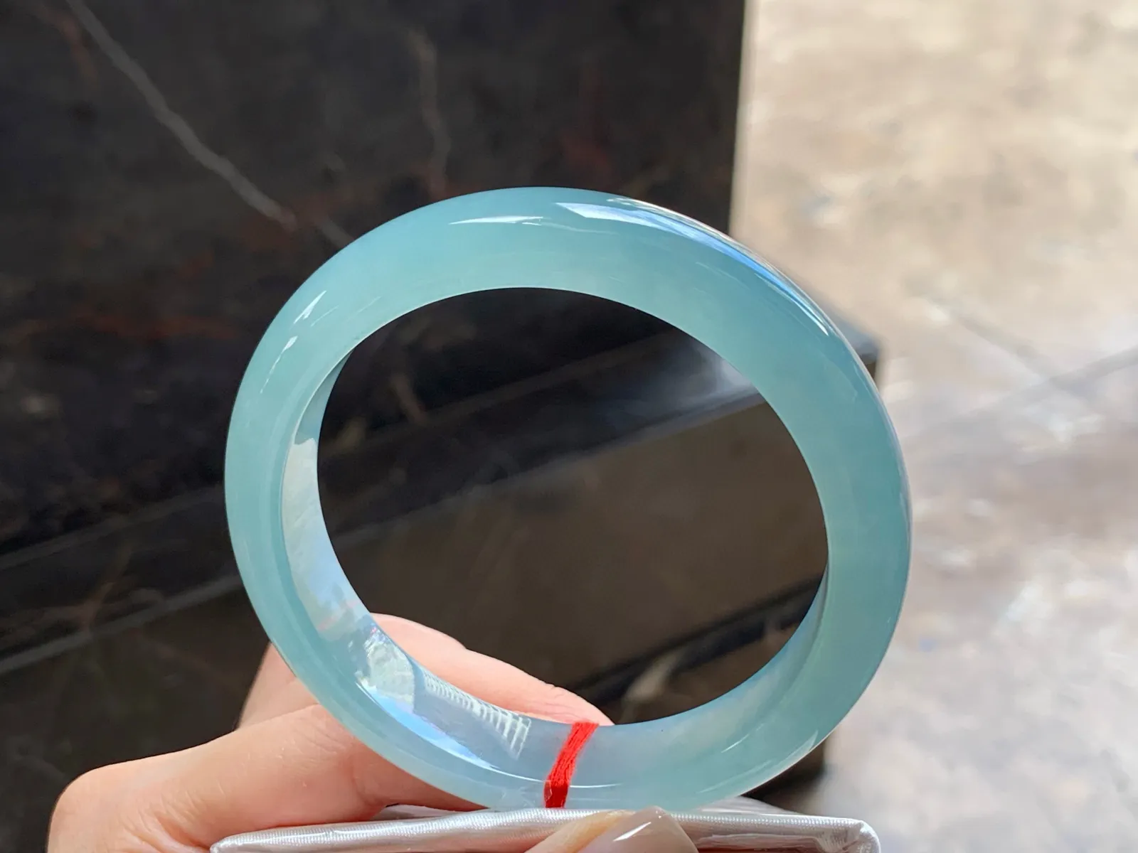 冰晴大圈手镯
种好60/13.2/8.5mm