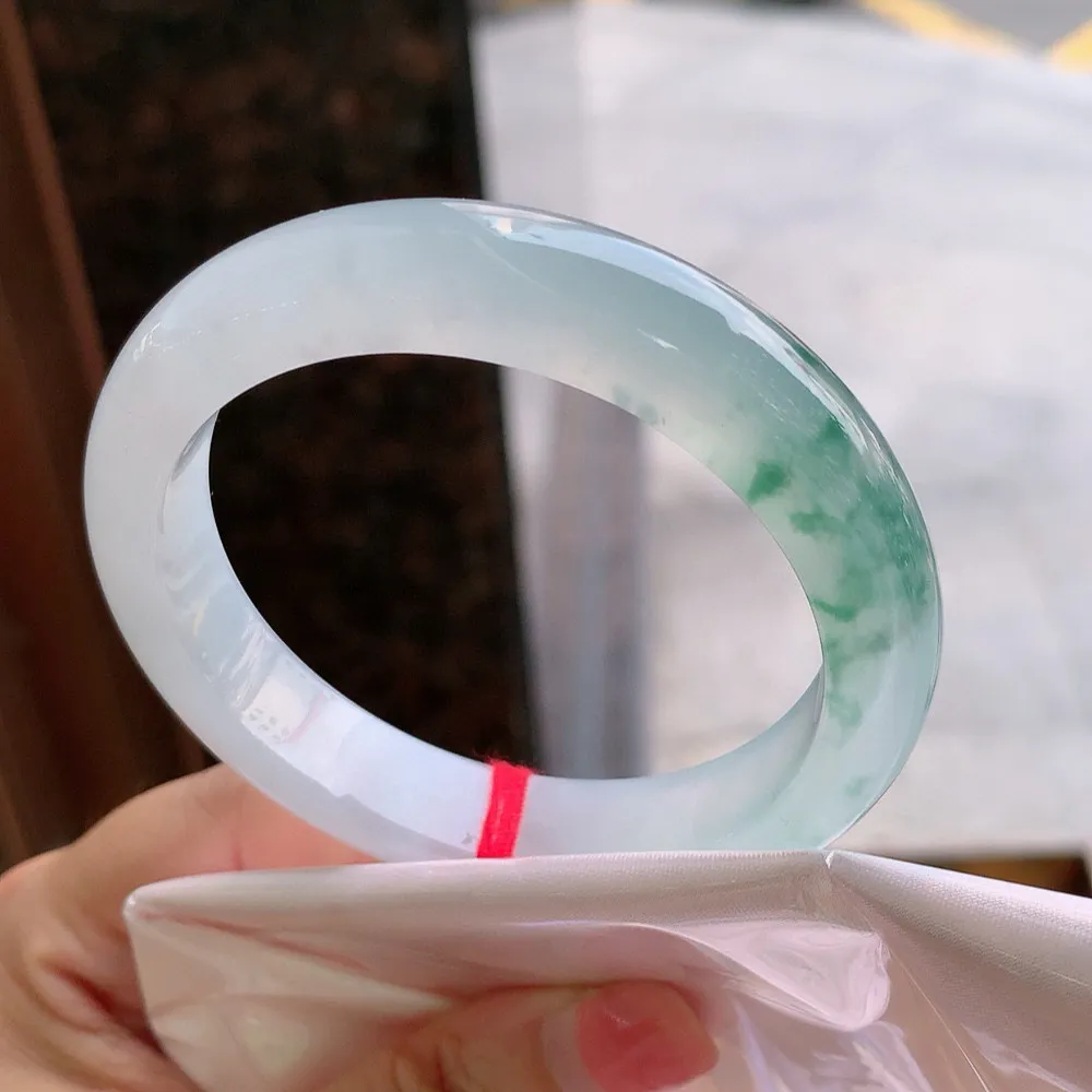 正圈冰玻飘花 无瑕 尺寸:56.9/12.6/8.5 花美 种水好
