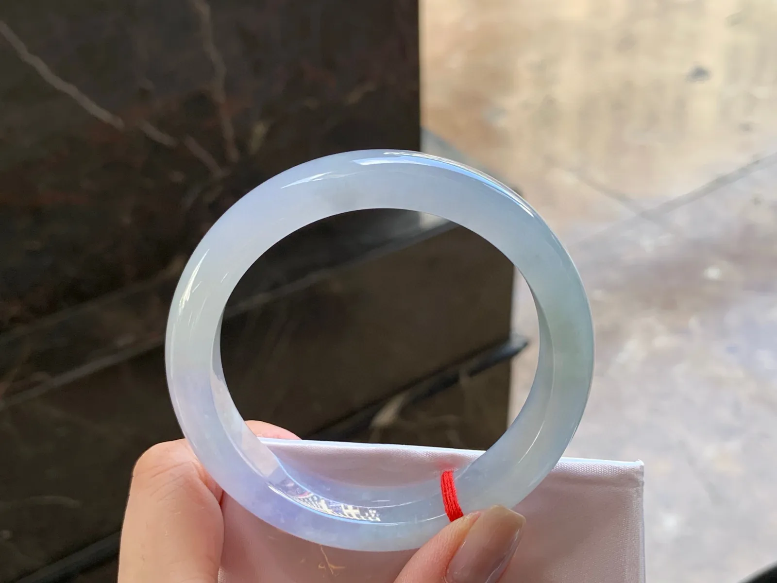 春色手镯
种好水足 57/12.4/8.3mm