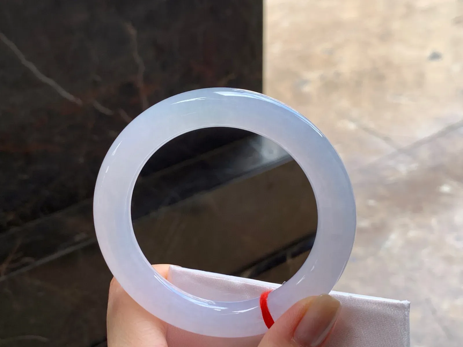 冰粉春福镯
水润清爽 55/10.5/10.8mm