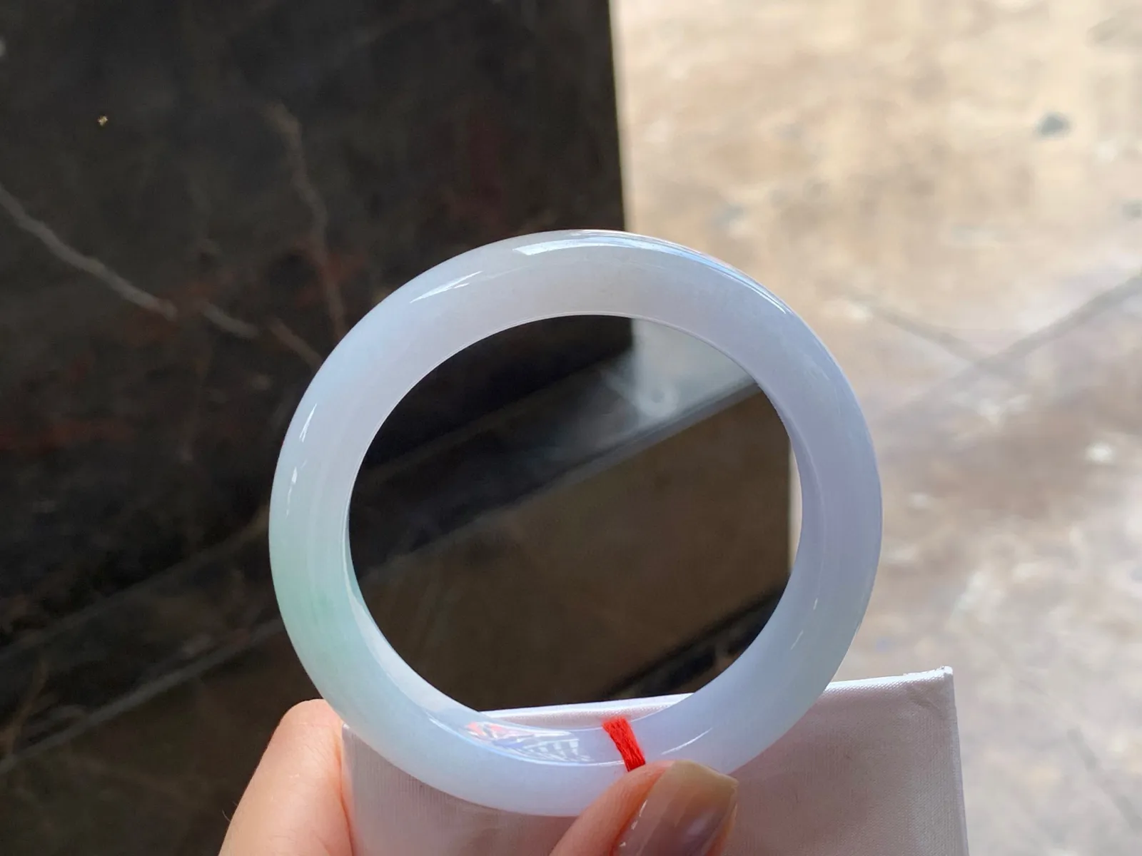 淡春彩手镯
干净清爽 54.2/12/9mm