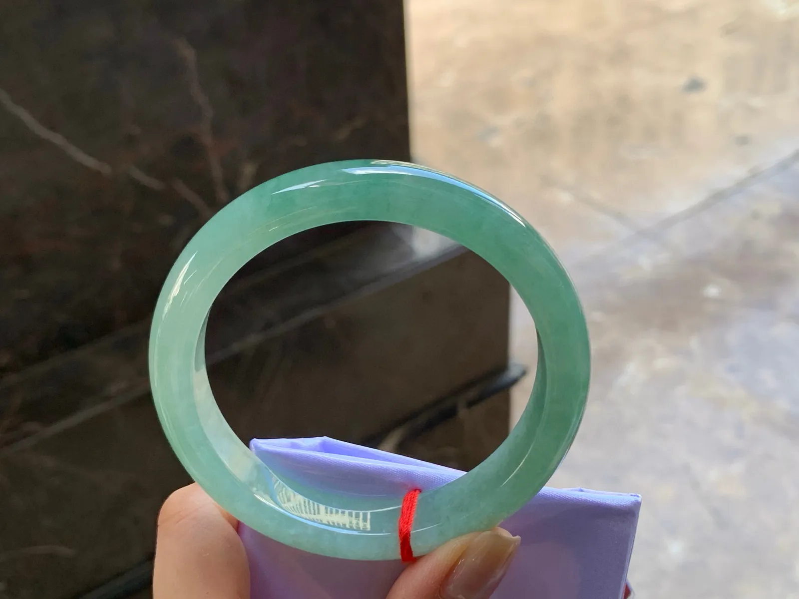 油青手镯
种好水润 58.4/11.8/8mm