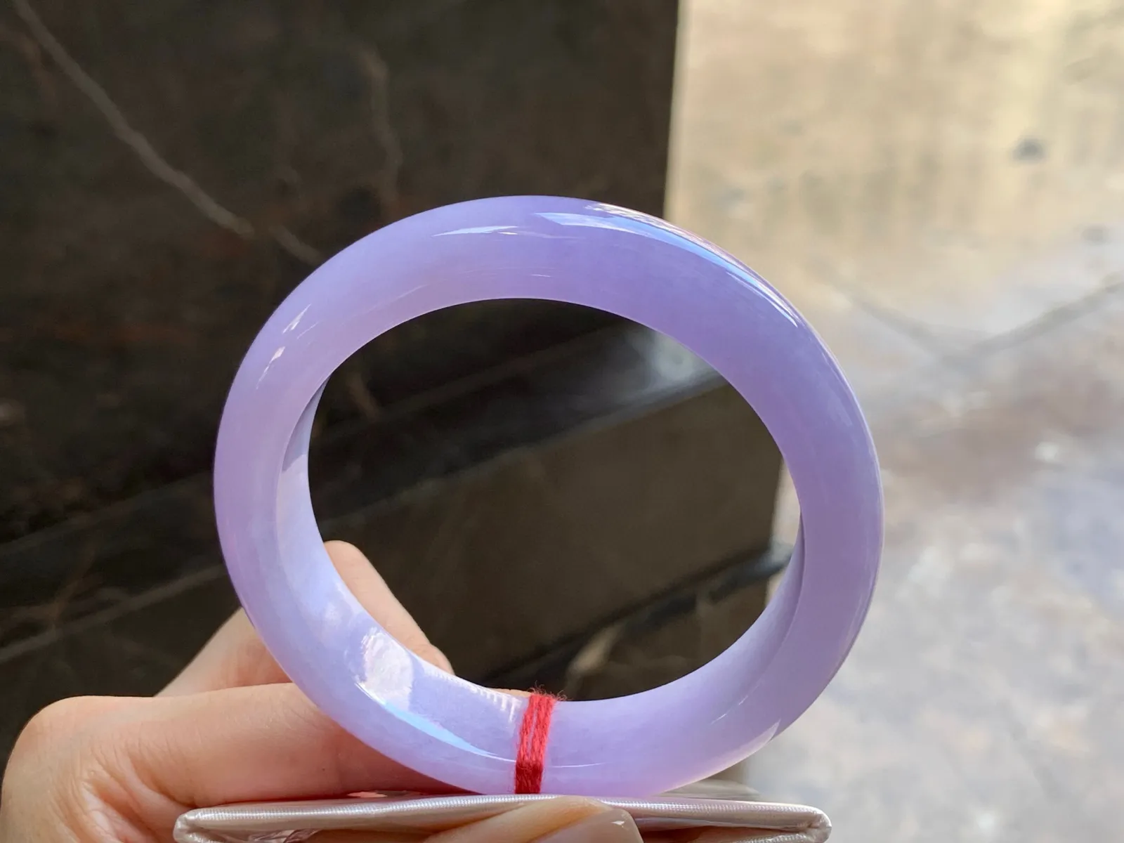 紫罗兰大圈手镯
细腻59.8/13.8/8.8mm